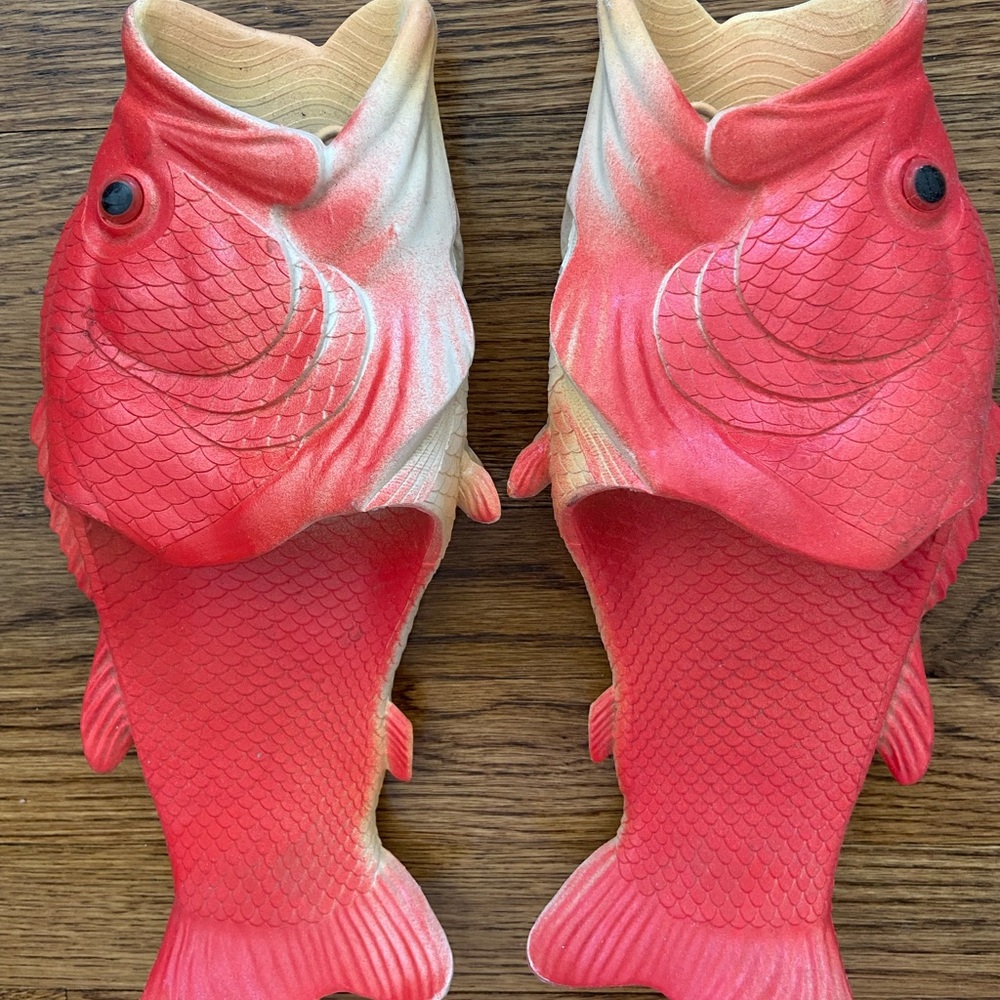 Fish Slides - Red - Picture 2 of 2